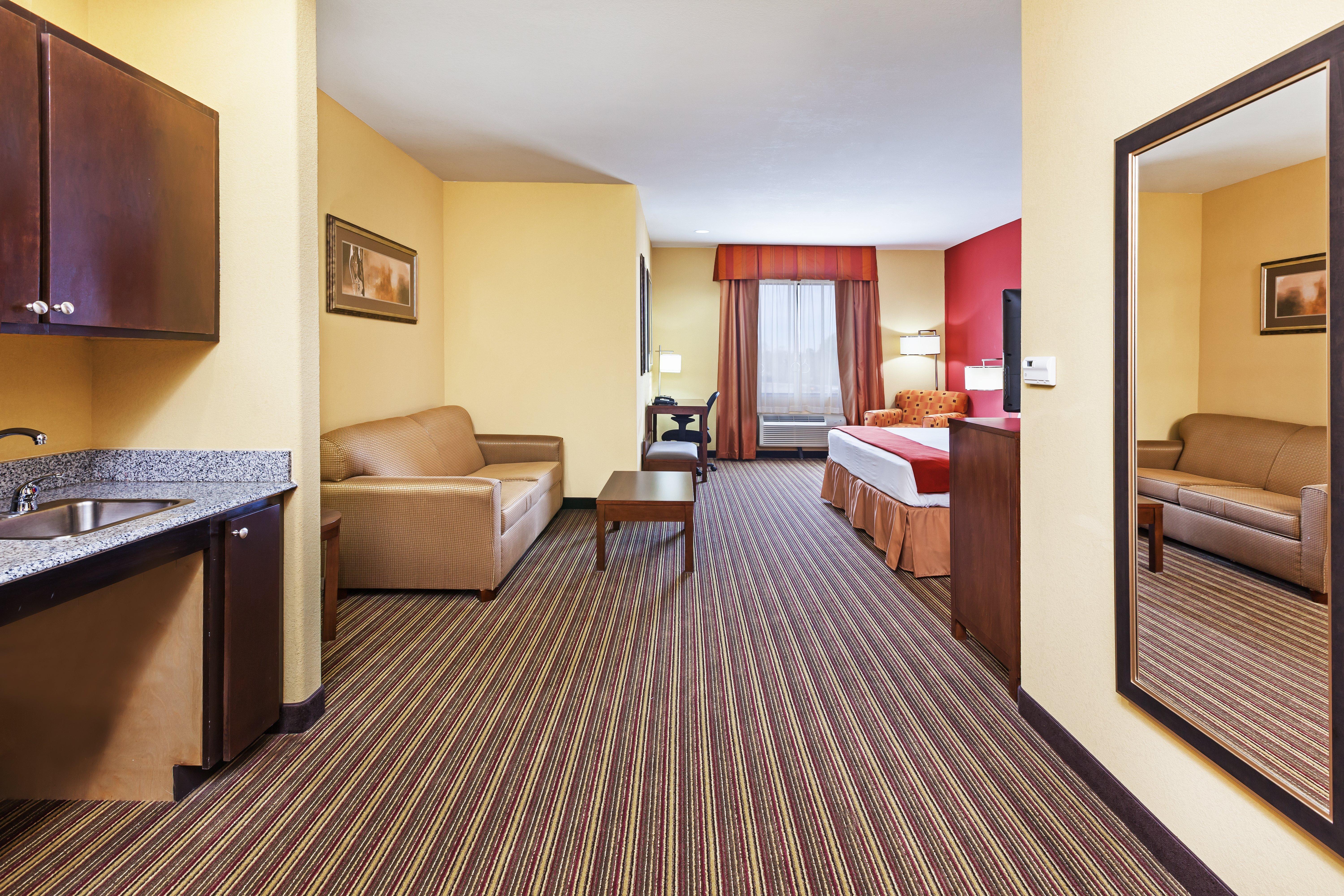 Holiday Inn Express & Suites Cleveland By Ihg מראה חיצוני תמונה