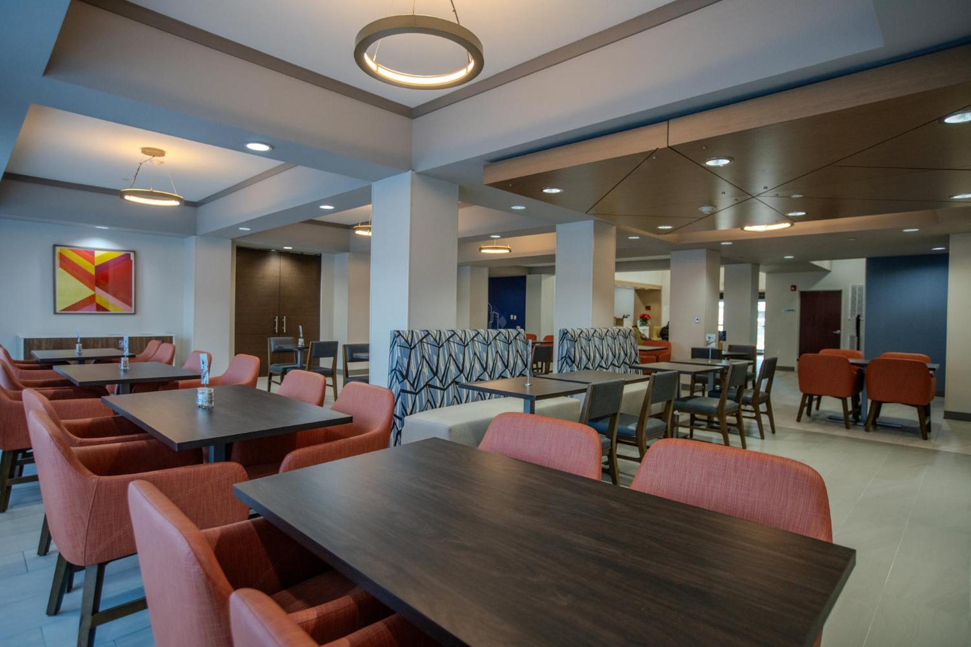 Holiday Inn Express & Suites Cleveland By Ihg מראה חיצוני תמונה