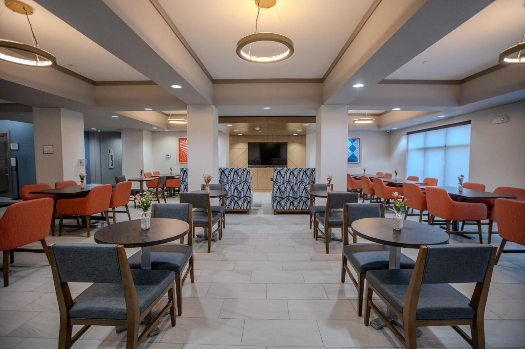 Holiday Inn Express & Suites Cleveland By Ihg מראה חיצוני תמונה