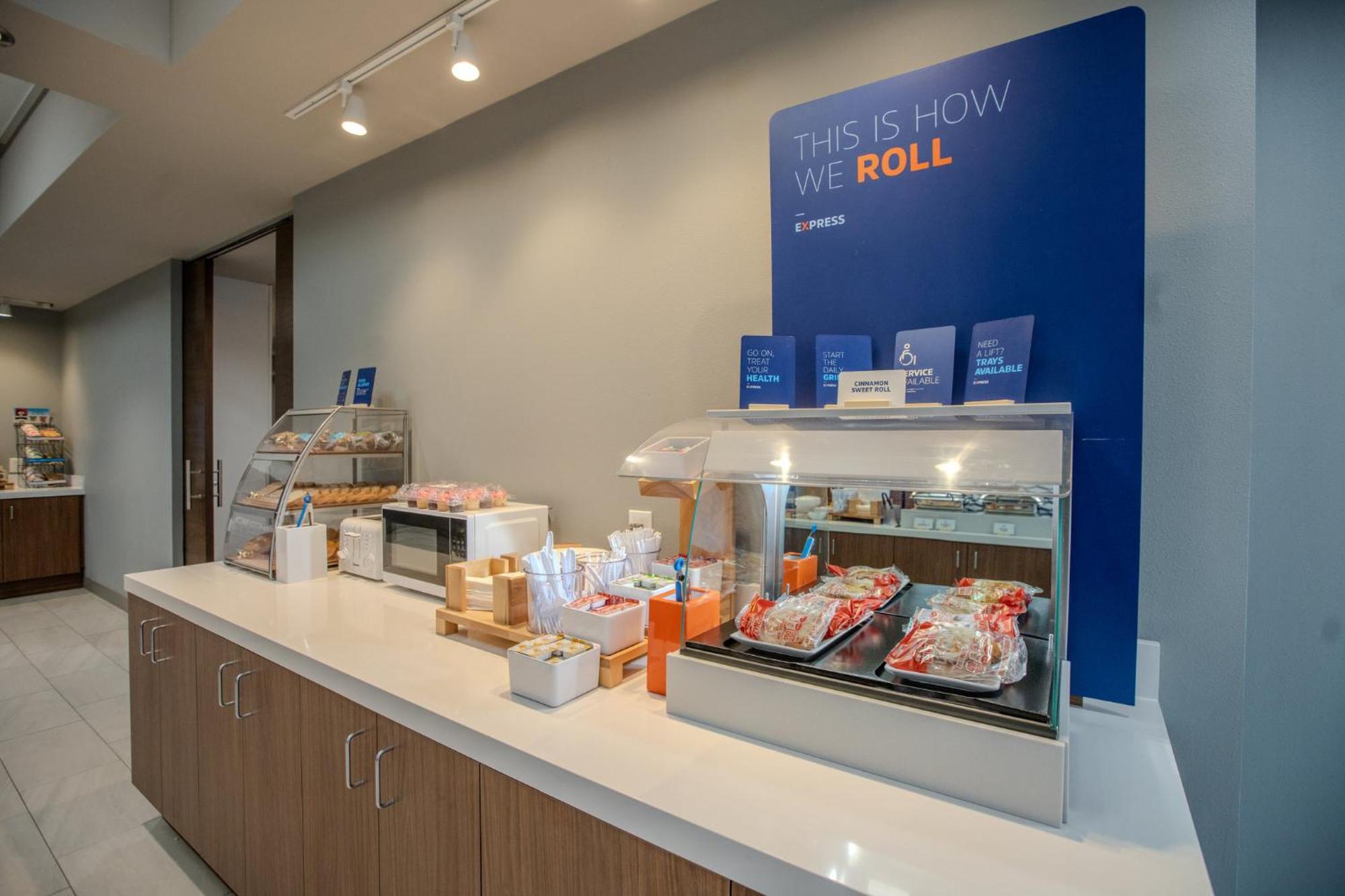 Holiday Inn Express & Suites Cleveland By Ihg מראה חיצוני תמונה