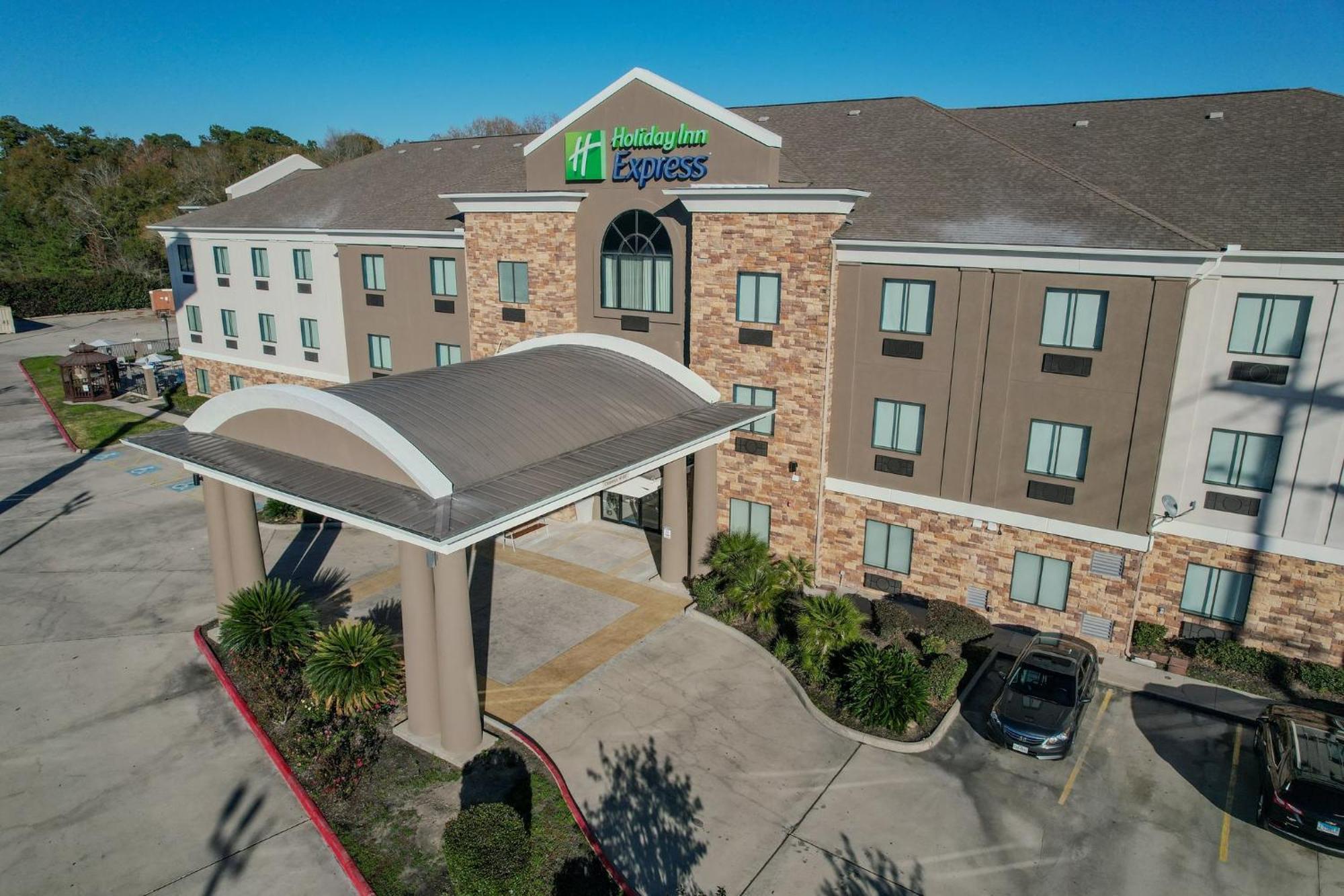 Holiday Inn Express & Suites Cleveland By Ihg מראה חיצוני תמונה