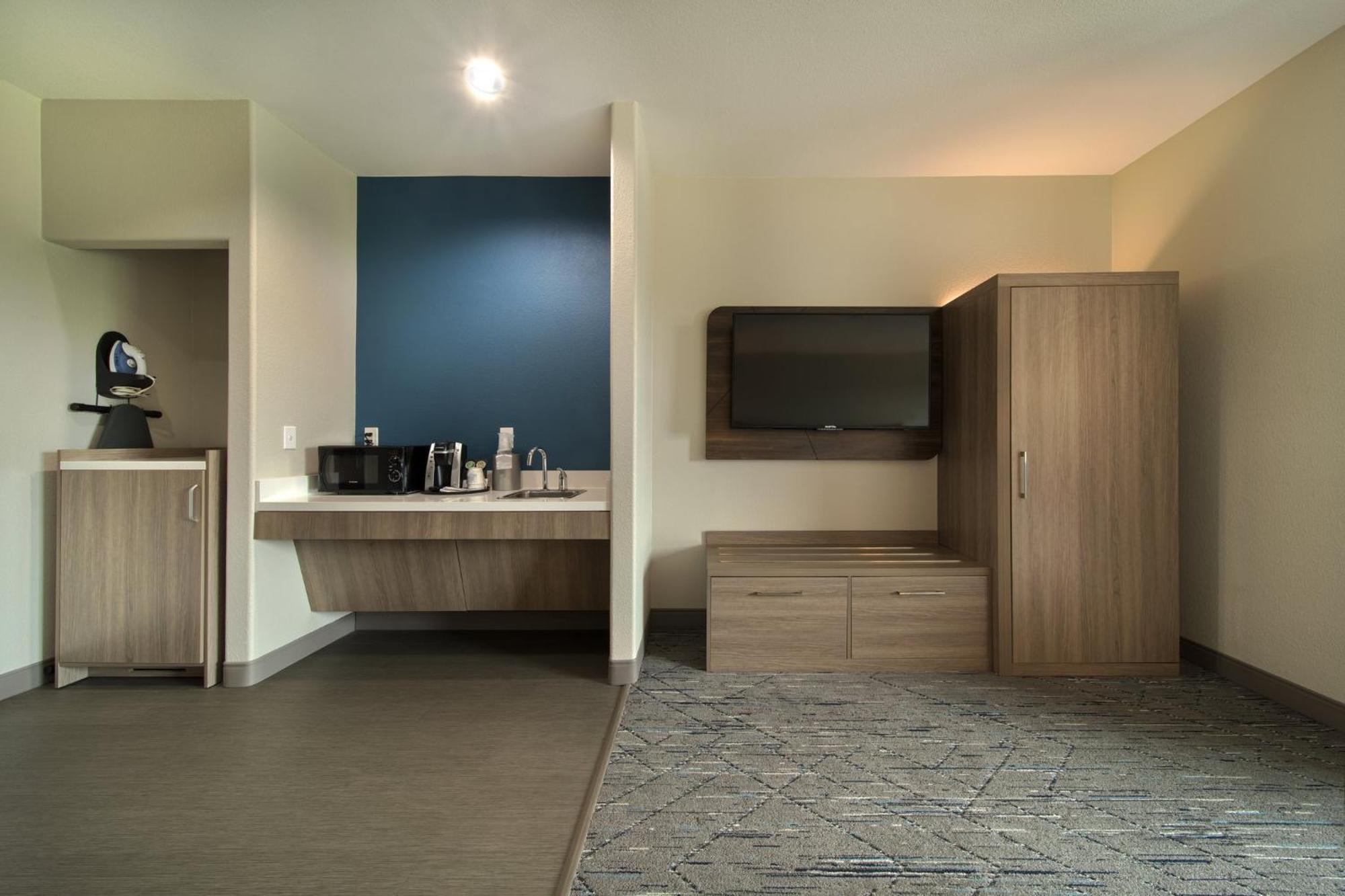 Holiday Inn Express & Suites Cleveland By Ihg מראה חיצוני תמונה